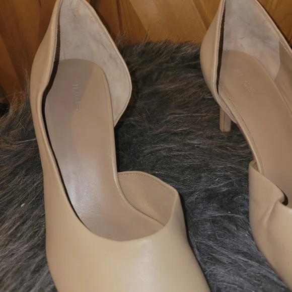 Vince Tiana Point-Toe Nude Leather Pumps square toe Size 9.5 M - Picture 2 of 16